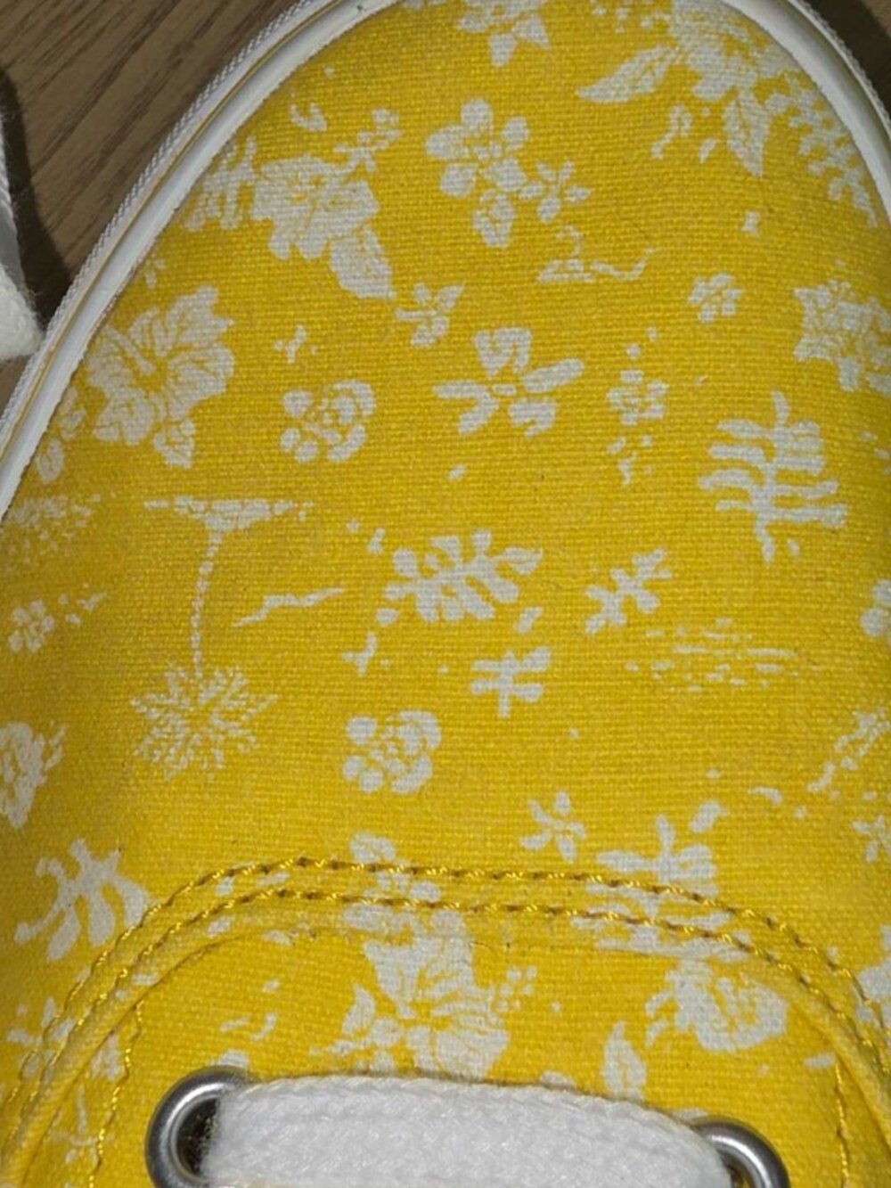 Vans Authentic Yellow/White Floral Canvas Sneakers Womens Size 10 Like New - Picture 13 of 16